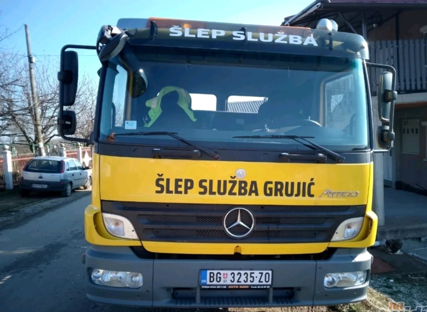Šlepovanje havarisanih vozila Šlep služba Grujić